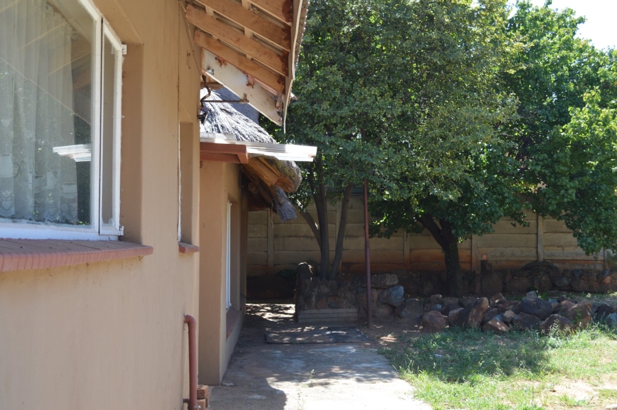 4 Bedroom Property for Sale in Roosheuwel North West